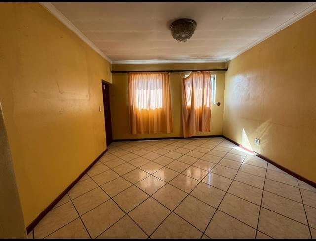 6 BEDROOM FREEHOLD FOR SALE IN TUSCANY GLEN